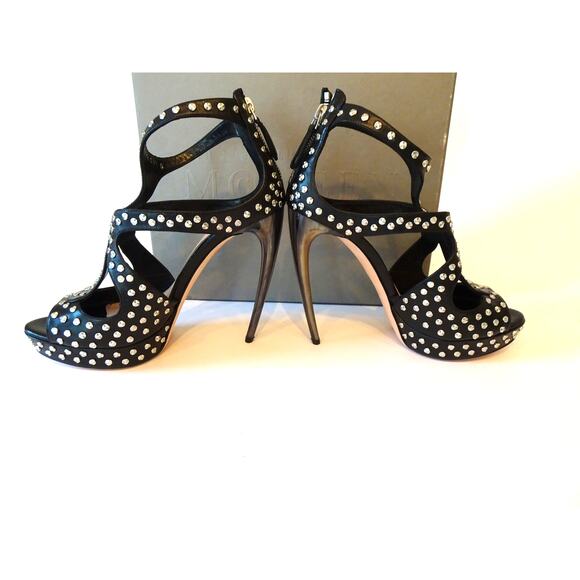 Alexander Mcqueen Studded leather cage Bowed Heel Sandals Pumps Sz 38 NIB 2,890 - Picture 8 of 14